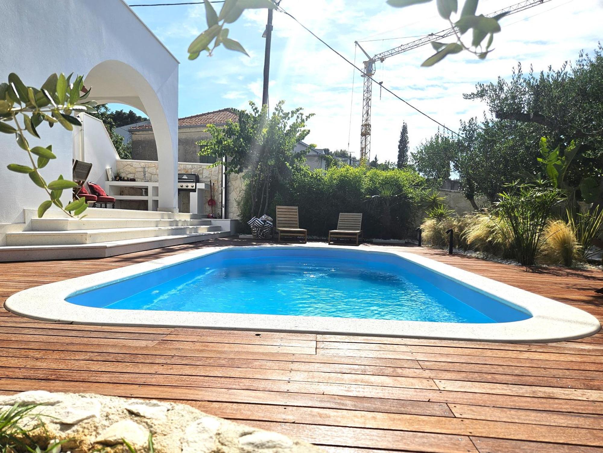 The Three Flowers Pool House Traù Esterno foto