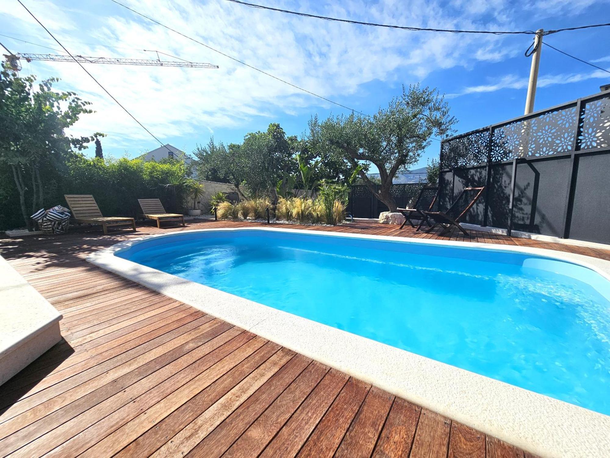 The Three Flowers Pool House Traù Esterno foto